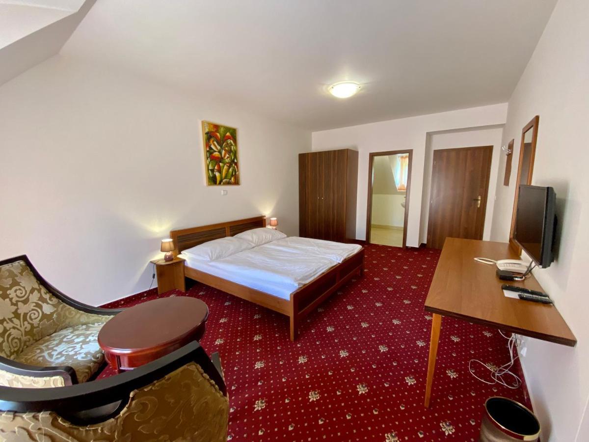 Orient Hotel 3*
